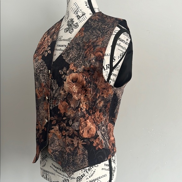 80s Black Floral Vest - Picture 3 of 5